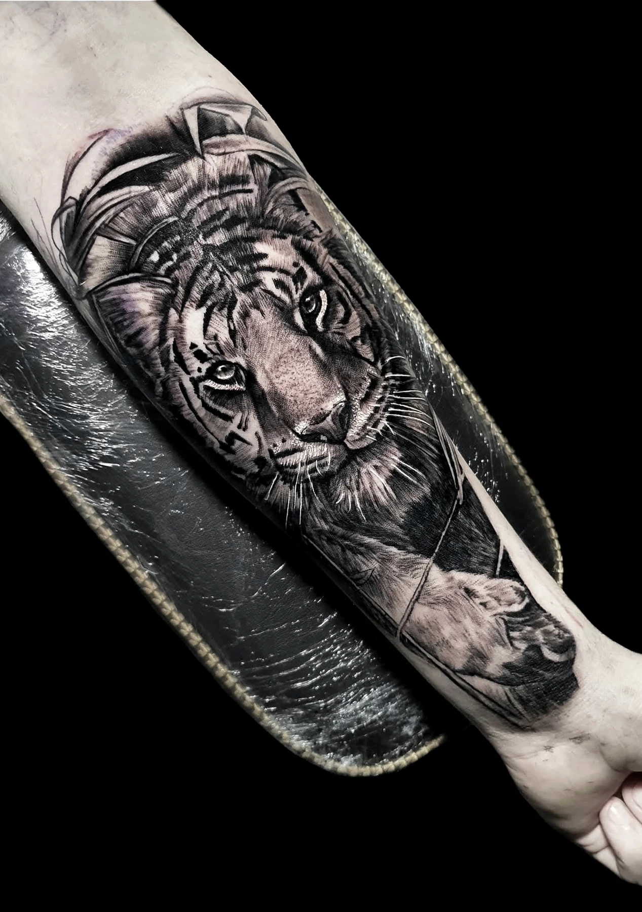 Tiger realism tattoo by LS